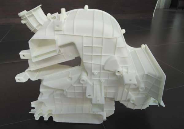 3D打印塑料材料 光敏树脂与尼龙粉末性能对比