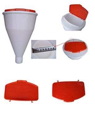 50kg干湿喂料器料桶 塑料制品的优势与应用